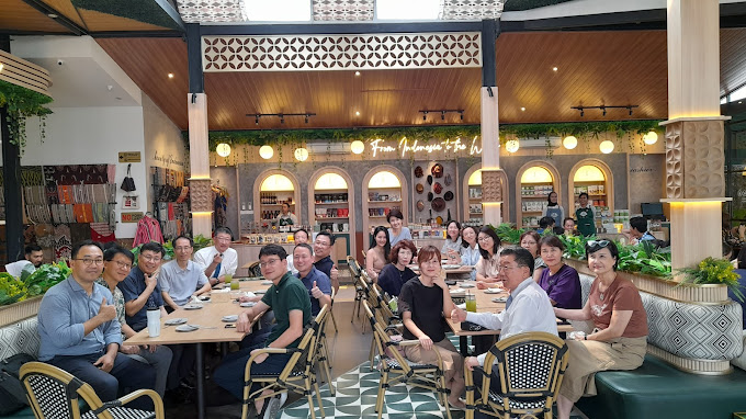 Restoran Keluarga Nyaman Dengan Menu Buffet Paling Lengkap