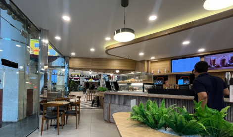 Review Restoran Coffee Shop Modern dengan Suasana Nyaman